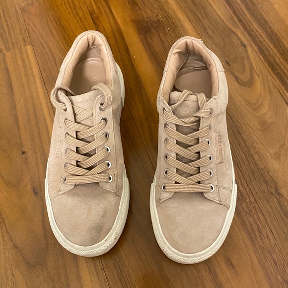 Kendall + Kylie Sneakers - Picture 1 of 6